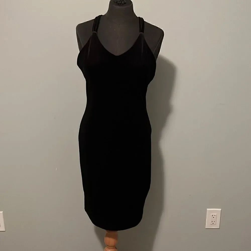 Women's Black Sleeveless Open Back Velvet Sheath Midi Dress